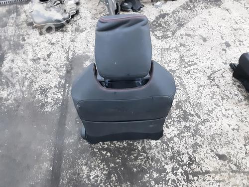 Left front seat TOYOTA COROLLA Saloon (_E21_) 1.8 VVTi Hybrid (ZWE211, MZEA12) | BP31842381C15