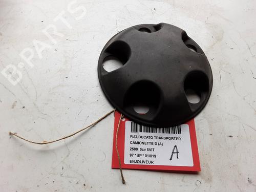 Used Hub cap FIAT 500 (312_) 1.2 (312AXA1A) (69 hp) 20284098