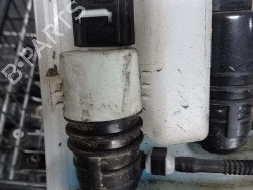 washer-pump-bmw-1-f20-2011-2012-2013-2014-2015-2016-2017-2018-2019-39053668 main image