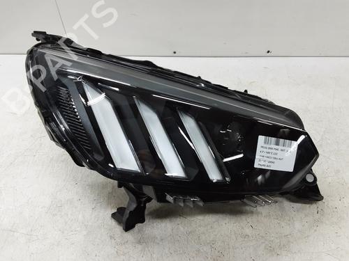 Used Right headlight Right headlight PEUGEOT 2008 II (UD_, US_, UY_, UJ_, UR_, UC_) 1.2 PureTech 130 (USHNS, URHNS) (130 hp) 36669570 36669570