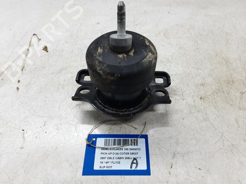 Used Engine mount Engine mount MERCEDES-BENZ X-CLASS (470) X 350 d 4-matic (470.252) (258 hp) 32243398 32243398