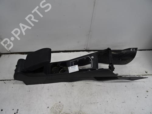 Mittelkonsole VW GOLF VIII (CD1, DA1) 2.0 TDI (116 hp) 32382676