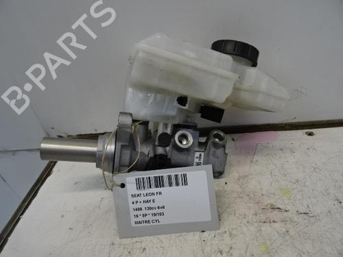 Used Brake master cylinder Brake master cylinder 39052945 39052945
