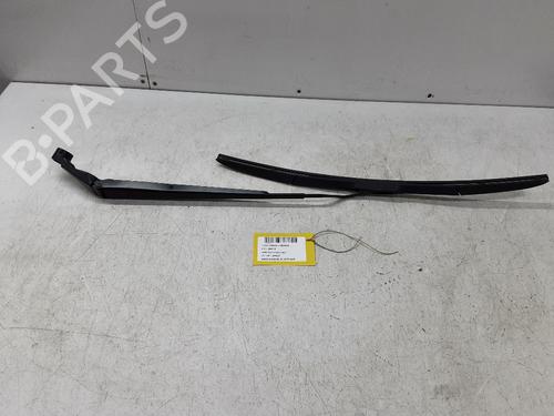 Used Front windshield wiper arm Front windshield wiper arm TOYOTA YARIS (_P21_, _PA1_, _PH1_) 1.5 Hybrid (MXPH10, MXPH11) (116 hp) 36478940 36478940