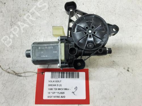 Moteur de lève-vitre avant droit VW GOLF VII Variant (BA5, BV5) 1.6 TDI (90 hp) 28516409