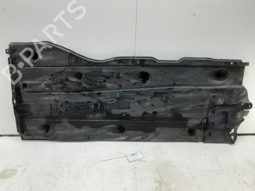 Used Underbody protection VW GOLF VII (5G1, BQ1, BE1, BE2) 1.0 TSI (110 hp) 32629172