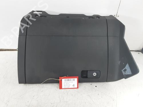 Used Glove box VW GOLF VII (5G1, BQ1, BE1, BE2) 1.4 GTE Hybrid (204 hp) 28472546