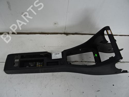 Middenconsole Middenconsole AUDI A4 B7 Avant (8ED) 1.9 TDI (116 hp) 39056071 39056071