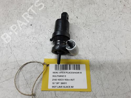 Used Washer pump Washer pump MERCEDES-BENZ V-CLASS (W447) V 220 CDI / d (447.811, 447.813, 447.815) (163 hp) 39712662 39712662