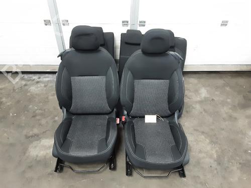 Sæde sæt Sæde sæt PEUGEOT 208 I (CA_, CC_) 1.2 VTI 82 (82 hp) 36365501 36365501