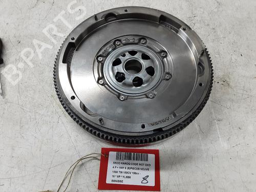 Used Flywheel SKODA KAROQ (NU7, ND7) 1.5 TSI (150 hp) 28383432