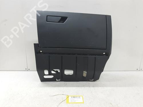 Used Glove box Glove box 39060118 39060118