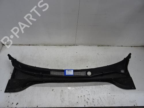 Grelha curcuvan Grelha curcuvan HYUNDAI TUCSON (TL, TLE) 1.6 CRDi (136 hp) 32243619 32243619