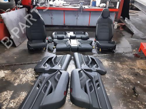 Used Seats set PORSCHE TAYCAN (Y1A) Electric (Y1AAA1, Y1AAI1) (408 hp) 32382761
