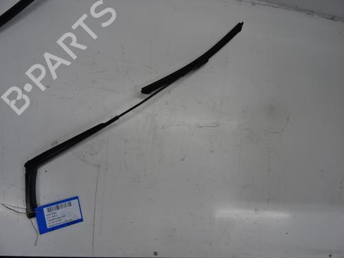 Used Front windshield wiper arm SEAT IBIZA IV ST (6J8, 6P8) 1.2 (70 hp) 20272568
