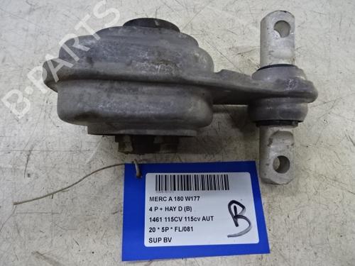 Used Gearbox mount Gearbox mount MERCEDES-BENZ A-CLASS (W177) A 180 d (177.003) (116 hp) 32243836 32243836
