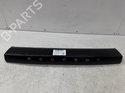 Used Other PEUGEOT 2008 II (UD_, US_, UY_, UJ_, UR_, UC_) 1.2 PureTech 100 (USHNK) (101 hp) 20285912