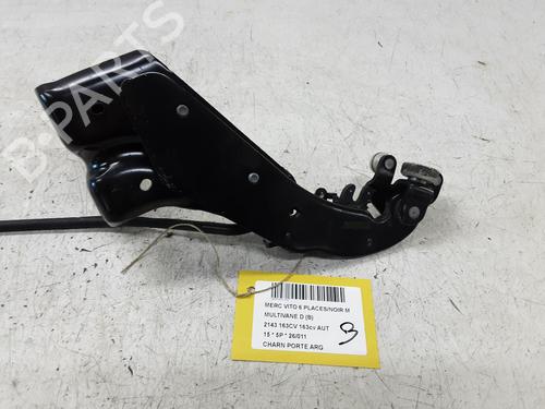 Used Hinge/Door check strap Hinge/Door check strap MERCEDES-BENZ V-CLASS (W447) V 220 CDI / d (447.811, 447.813, 447.815) (163 hp) 39889455 39889455