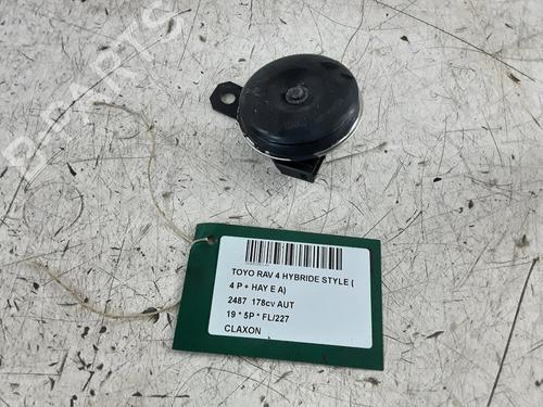 horn-toyota-rav-4-v-_a5_-_h5_-2018-32244940 main image