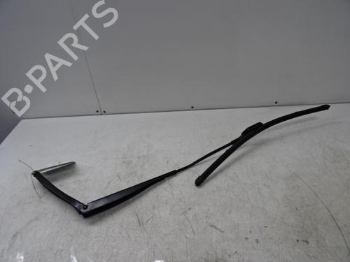 Used Front windshield wiper arm Front windshield wiper arm BMW X5 (G05, F95) xDrive 45 e Plug-in-Hybrid (286 hp) 39053777 39053777