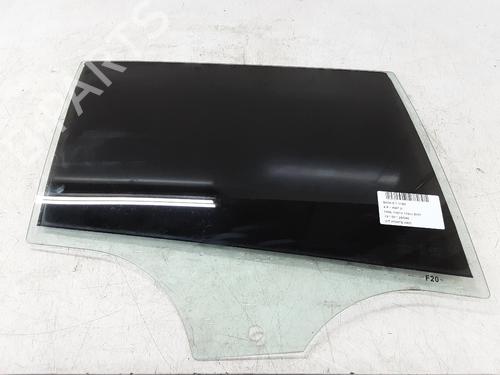 Used Rear right door window Rear right door window 36800364 36800364