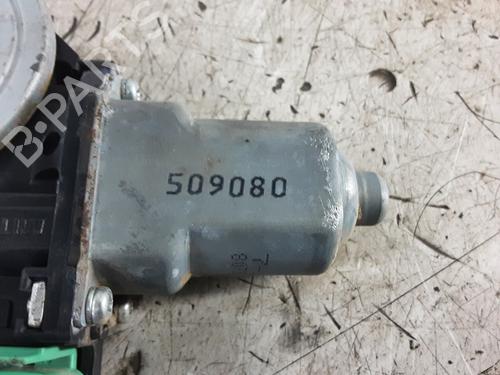 Left front window motor NISSAN JUKE (F15) 1.2 DIG-T | BP32244732E21