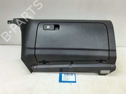 Used Glove box Glove box 39056410 39056410