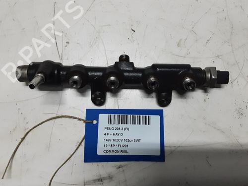 Used Injection rail Injection rail 32245967 32245967