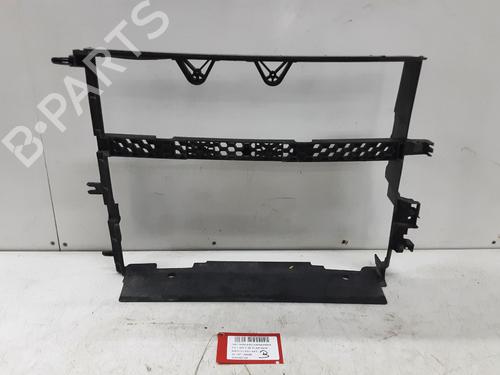 Radiateur à eau DACIA SANDERO III 1.0 TCe 90 (91 hp) 31823262