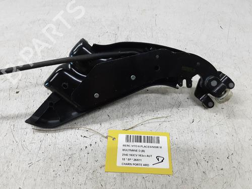 Used Hinge/Door check strap Hinge/Door check strap MERCEDES-BENZ V-CLASS (W447) V 220 CDI / d (447.811, 447.813, 447.815) (163 hp) 39889458 39889458