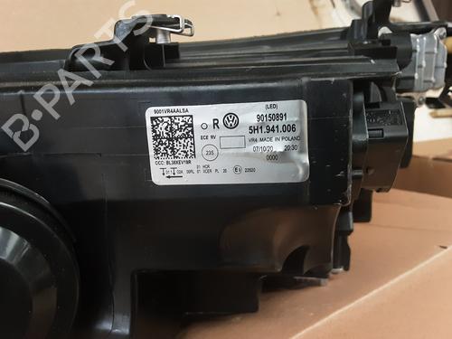 Used Right headlight VW GOLF VIII (CD1, DA1) 2.0 TDI (116 hp) 28604041
