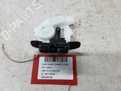 Used Tailgate lock Tailgate lock TOYOTA YARIS (_P13_) 1.5 Hybrid (NHP130_) (101 hp) 33872285 33872285