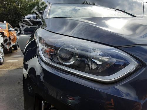 Used Right headlight KIA CEED (CD) 1.0 T-GDI (120 hp) 32242654