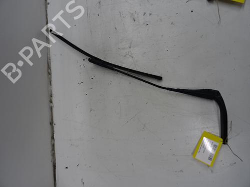 Used Front windshield wiper arm BMW 1 (E81) 118 d (136 hp) 20272579