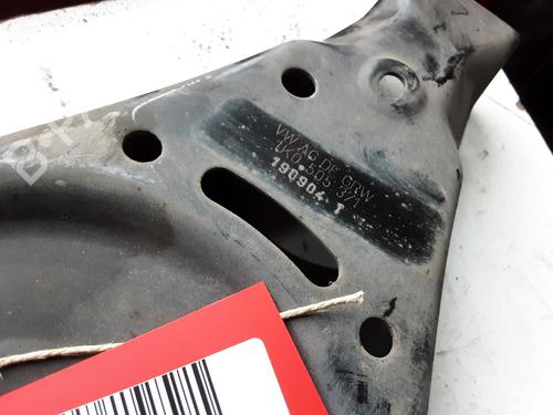 Right rear suspension arm VW GOLF V (1K1) 1.6 | BP23503731M15 