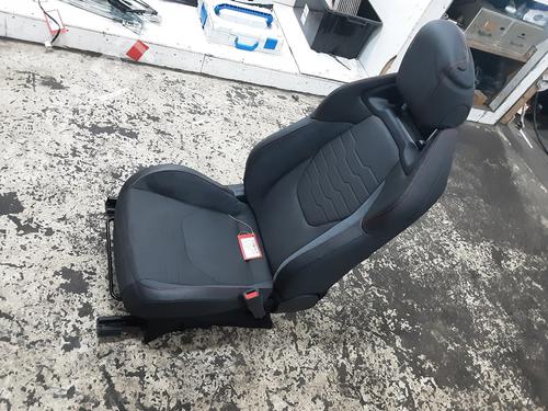 Right front seat TOYOTA COROLLA Saloon (_E21_) 1.8 VVTi Hybrid (ZWE211, MZEA12) | BP31842382C16