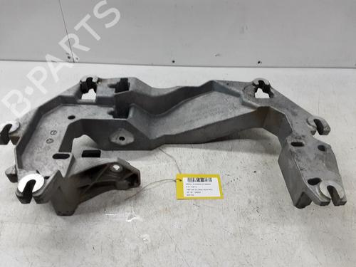 Gearkasseophæng Gearkasseophæng BMW X5 (F15, F85) xDrive 40e (279 hp) 36800487 36800487