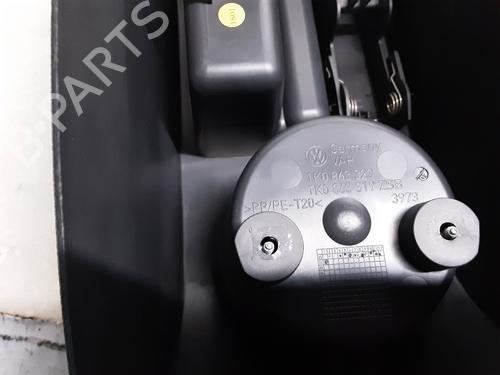 Middle console VW GOLF V (1K1) 2.0 TDI 16V | BP23401646I22 - Image 3