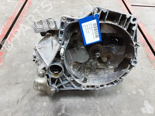 girkasse-abarth-500-595-695-2008-39051766 main image
