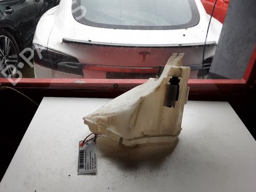 windscreen-washer-tank-bmw-3-e46-320-i-616783628089-1997-1998-1999-2000-2001-2002-2003-2004-2005-20283233 main image