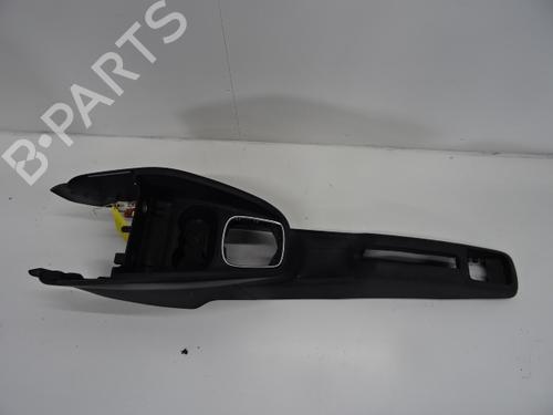 Used Middle console Middle console 23644309 23644309