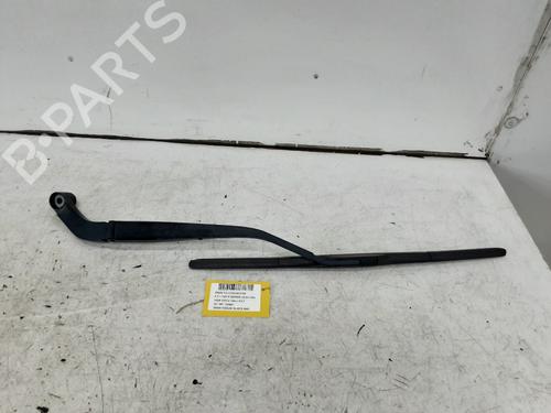 Used Front windshield wiper arm Front windshield wiper arm 39526932 39526932