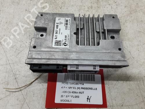 Used Control unit PORSCHE TAYCAN (Y1A) Electric (Y1AAA1, Y1AAI1) (408 hp) 32382731