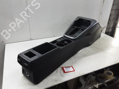 Console centrale Console centrale AUDI A3 Sportback (8YA, 8YF) RS3 TFSI quattro (400 hp) 33678310 33678310