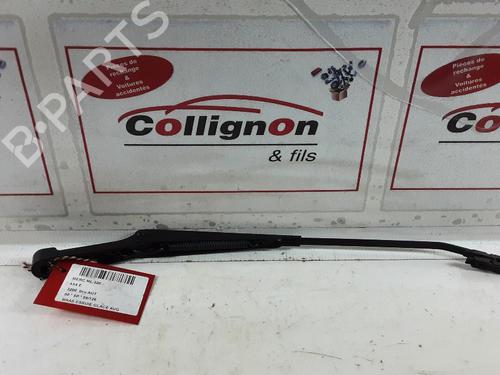 Used Front windshield wiper arm MERCEDES-BENZ M-CLASS (W163) ML 320 (163.154) (218 hp) 20283265
