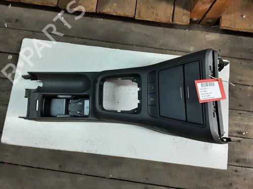 Used Middle console VW GOLF V (1K1) 2.0 FSI 4motion (150 hp) 20285223