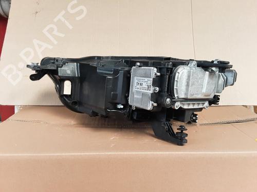 Right headlight VW T-ROC (A11, D11) 2.0 TDI | BP30823138C29 - Image 2