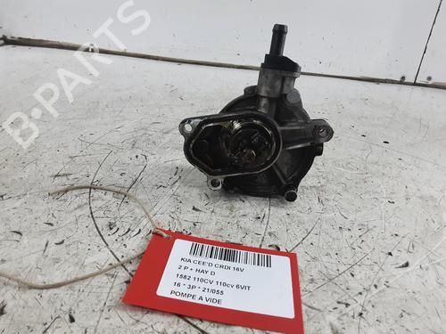 Used Vacuum pump KIA PRO CEE'D (JD) 1.6 CRDi 110 (110 hp) 28383182