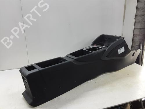 middle-console-audi-q2-gab-gag-2016-32243570 main image