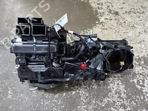 heater-matrix-audi-q3-8ub-8ug-2011-2012-2013-2014-2015-2016-2017-2018-2019-2020-39055893 main image